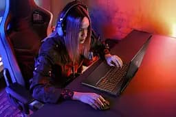 Ноутбук Acer Nitro V 16 ANV16-41 16' WUXGA IPS, AMD R5-8645HS, 16GB, F512GB, NVD4050-6, Lin, чорний (NH.QRVEU.00E) - мініатюра 3