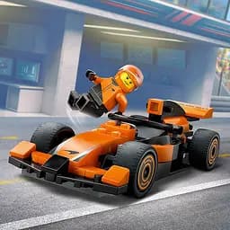 Конструктор LEGO City Пілот F1 з автомобілем для перегонів команди McLaren 86 деталей (60442) - мініатюра 5