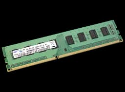 Оперативная память Samsung 2GB DDR3 1333MHz (M378B5673FH0-CH9) Б/У