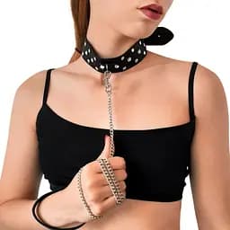 Нашийник з повідцем із натуральної шкіри із заклепками Art of Sex - Jenna Collar With Leash, чорний