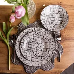 Столовий сервіз на 6 персон 18 предметів набір фарфорових тарілок для сервірування столу сервіз тарілок Yiwu HP-HK-A2