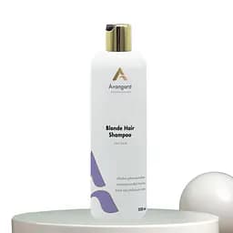 Шампунь для нейтралізації жовтизни та сяйва волосся, фарбованого у відтінки блонд A_Avangard Professional 500 мл