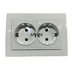 Розетка подвійна із заземленням біла 16А COMFORT LUMANO
