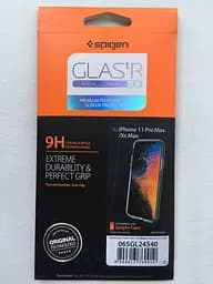 Протиударне захисне скло Spigen Screen Protector Glass для iPhone 11 Pro Max/XS Max (6.5") 065GL24540 - мініатюра 4