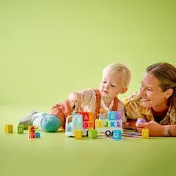 Конструктор LEGO DUPLO Вантажівка з абеткою 36 деталі (10421) - мініатюра 6