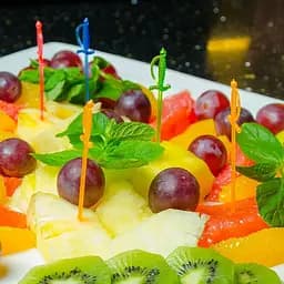 Шпажки для канапе піки пластикові 8.4 см (набір зі 100 шт.), Kitchen Master 86119 - мініатюра 6