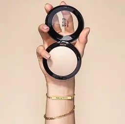 Пудра для обличчя Make up Factory Soft Lightning Powder відтінок 03 (Silky Nude) 7 г - мініатюра 2