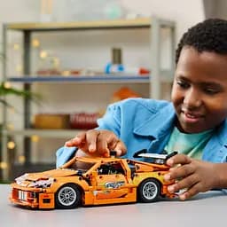 Конструктор LEGO Technic Fast and Furious Toyota Supra MK4, 810 деталей (42204) - мініатюра 11