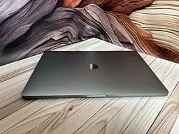 Ноутбук Apple MacBook Pro 16" 2019 i9-9880H/32/1TB (C02FV0EYMD6T) Б/в - мініатюра 7