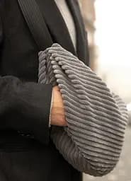 Жіноча сумка Sambag HOBO Bag-glove тканева графітова 50 × 28 × 5 см (53400809) - мініатюра 4