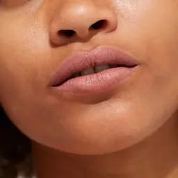 Рідка помада для губ Gosh Liquid Matte Lips відтінок 007 Nougat Crisp 4 мл - мініатюра 5