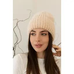 Теплая женская шапка Ангора Лили с флисовой подкладкой Молочный