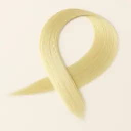Пасмо прямих термостійких волосків на заколці 60 см Світло-русявий