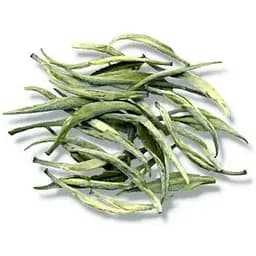 Чай белый Бриллиантовый Дракон Дыхание весны пак. из фольги 100 г