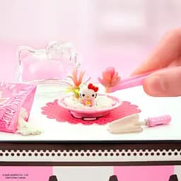 Ігровий набір MGA's Miniverse серії Sanrio S2 Створи стиль разом з Хеллоу Кітті та друзями (547235) - мініатюра 12