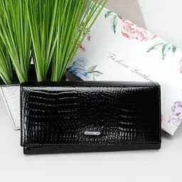 Кошелек женский черный лаковый Fuerdanni 16601 на магните