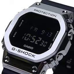 Наручні годинники чоловічі Casio G-Shock GM-5600-1ER з полімерним ремінцем - мініатюра 2