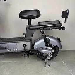 Електровелосипед EVOBIKE Nova S 500W 48V 12Ah з 2 сидіннями, корзиною та поворотниками, простий і надійний, для міста і села, графітові-сірого кольору - мініатюра 14