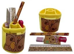 Подставка-стаканчик пластиковая Капибара, с наполнением, 6 предметов