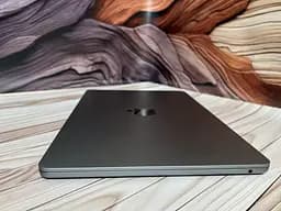 Ноутбук Apple MacBook Air 13.6" 2022 M2/24GB/512GB (L72X5M7L14) Б/в - мініатюра 6