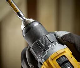 DeWALT Дриль-шурупокрут XR Li-Ion 18В 74Нм 0-450-1650об/хв патрон 13мм 1.12кг кейс кейс без АКБ та ЗП - мініатюра 2