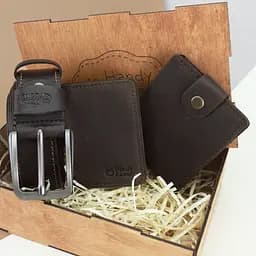 Подарочный набор для мужчины в коробке Handycover №42 (коричневый) ремень, портмоне, обложка на ID паспорт