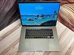 Ноутбук Apple MacBook Pro 16" i9-9880H/32/1TB (C02GJ2XZMD6T) Б/в