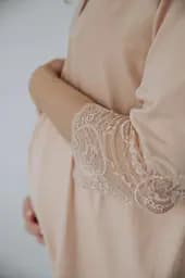 Халат для вагітних та годуючих матусь Soft&Lace для майбутніх мам 2XL Мамин Дім бежевий - мініатюра 6
