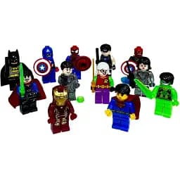 Набор игровых фигурок Мстители с оружием 12 шт. (0304E)