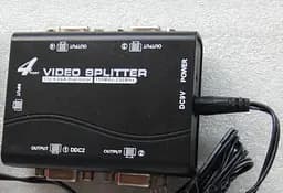 Активний сплітер VGA сигналу splitter vga 1x4 - мініатюра 2