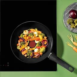 Велика сковорода з керамічним покриттям Tefal Renew On 28 см., Wok (C43519) - мініатюра 3