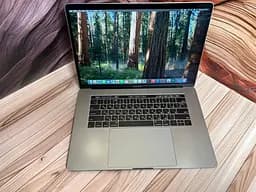 Ноутбук Apple MacBook Pro 15" A1990 i9-9880H/16/500 (C02YP71ZLVCG) Б/в