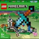 Конструктор LEGO Minecraft Форпост із мечем 427 деталей (21244)