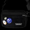 Детская сумка кросс-боди со значками в корейском стиле 17х22х7 см черная (25-577)