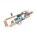 Трек Космическая станция FYS-TK 19, 63 детали, машинка на батарейках, фигурка астронавта