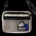 Детская сумка кросс-боди со значками в корейском стиле 17х22х7 см серая (25-577)