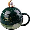 Чашка керамическая Happy Life Космонавт с крышкой и ложкой зеленая 400 мл HP877GR