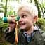 Набор естествоиспытателя Hape Nature Fun Подзорная труба 8х с аксессуарами (E5568) - миниатюра 4