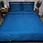 Комплект постельного белья Moon&Star Satin Premium Deep Blue King Size 220x240 см наволочки 4х70х70 см - мініатюра 2