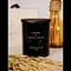 Ароматическая свеча Cereria Molla Amber & Sandalwood 230 г - миниатюра 5