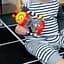 Брязкальце Baby Einstein Cal’s Sensory Shake-up (16707) - мініатюра 3
