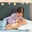 Лялька Baby Born Емма у костюмі ведмедика з аксесуарами 43 см (837115) - мініатюра 9