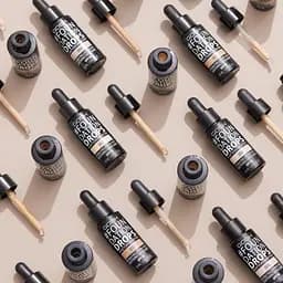 Тональна основа Gosh Foundation Drops SPF10 відтінок 006 (Tawny) 30 мл - мініатюра 4