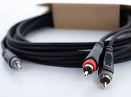 Комутаційний кабель mini Jack 3,5 stereo — 2x RCA 1.5 м Cordial EY 1,5 WCC - мініатюра 3