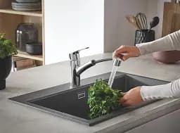 Змішувач для кухні Grohe Eurosmart з висувним виливом Хром 30412 - мініатюра 5