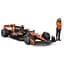 Автомодель с фигуркой Bburago McLaren MCL38, 1:24 в ассортименте (18-28040) - миниатюра 6