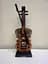 Сувенірна скрипка з коньяком та 2 чарками віскі 100 г висота 50 см темна - мініатюра 3